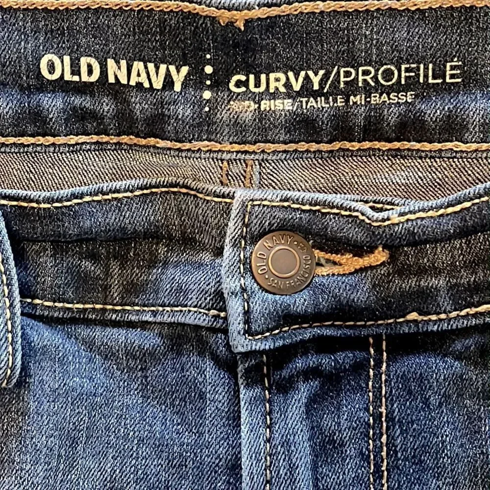 Womens’ Old Navy Mid Rise Curvy Jeans Size 8 Short